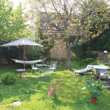 L'Escale Du Banquet Bed & Breakfast Mhère Exterior foto